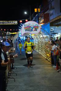 BIB: 3404
                            <button type="button" onclick="openModal(21830846)" class="btn btn-primary btn-sm float-right btn-popup" data-toggle="modal" data-target=".modal-high-quality">
                        <i class="fas fa-shopping-cart"></i> Add to Cart
                    </button>
                                            <button type="button" onclick="isThisMe(21830846, true)" class="btn btn-success btn-sm float-right btn-popup btn-isme hidden" data-toggle="tooltip" data-placement="bottom" title="นี่คือรูปของคุณใช่ไหม คลิกที่นี่เพื่อเอาเข้าอัลบั้ม">
                        <i class="fas fa-plus"></i> Add to album
                    </button>
                    <button type="button" onclick="isThisMe(21830846, false)" class="btn btn-warning btn-sm float-right btn-popup btn-isnotme hidden">
                        <i class="fas fa-ban"></i> Remove from album
                    </button>